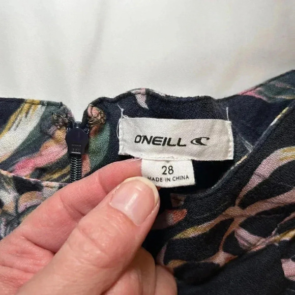 O'Neill Montera Size 28 Tropical 2 Piece Bandeau Shorts Set Casual Beach Coastal - Picture 3 of 10